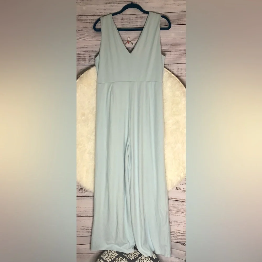 VENUS Light Powder Blue Aqua Sleeveless Jumpsuit sizes Large and XL NWOT
